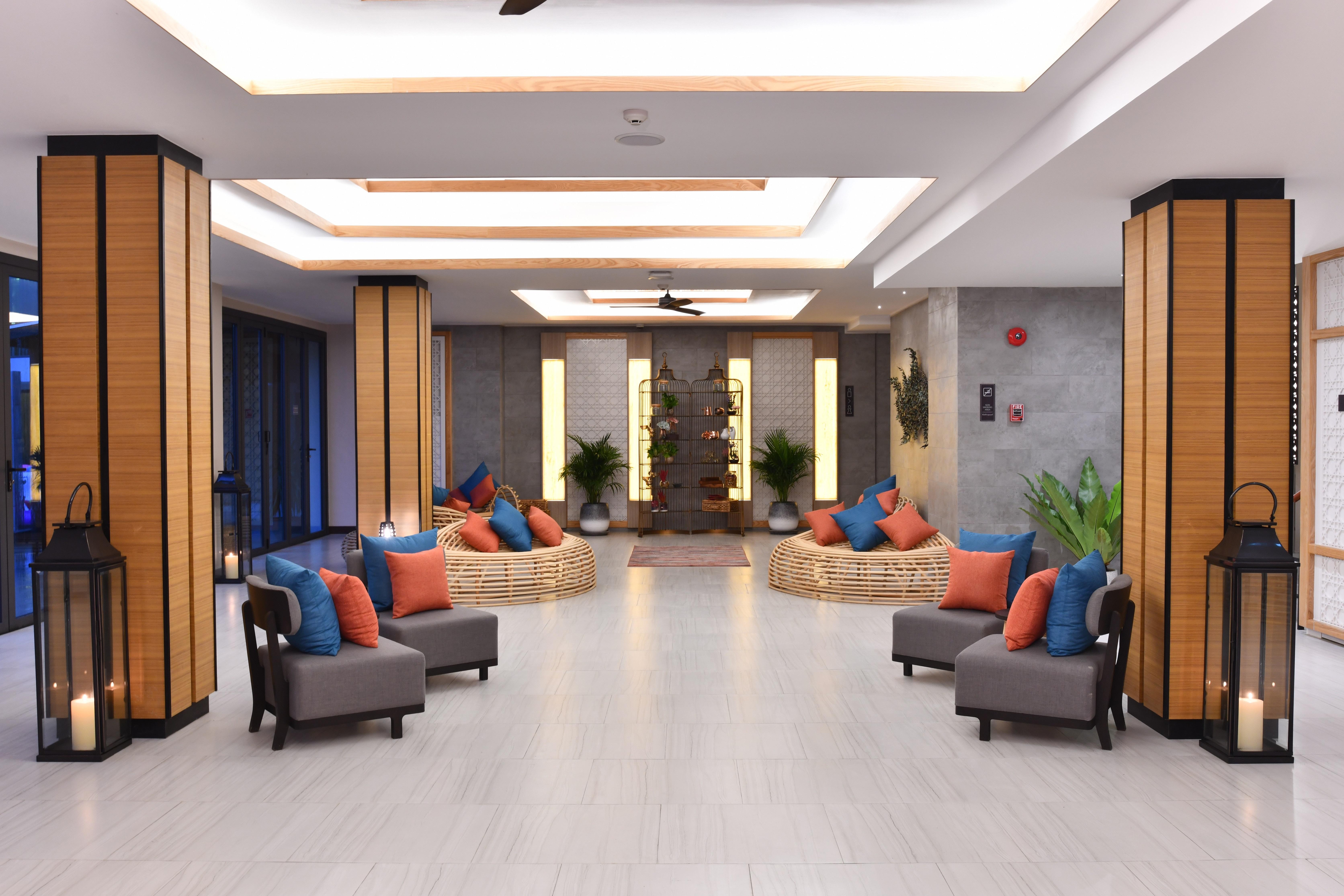 Skyview Resort Phuket Patong Beach Exterior foto Lobby