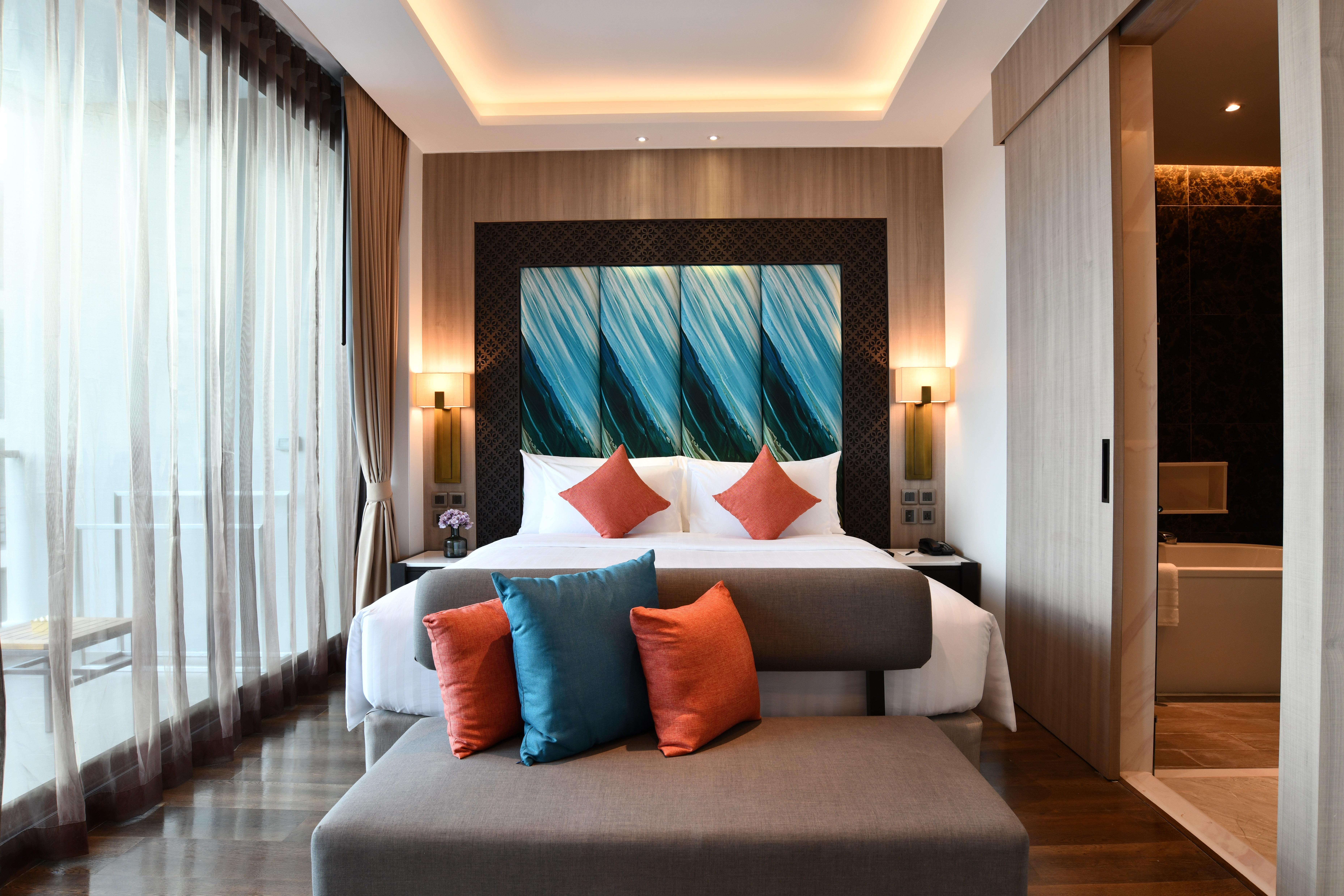 Skyview Resort Phuket Patong Beach Exterior foto A bedroom at the hotel