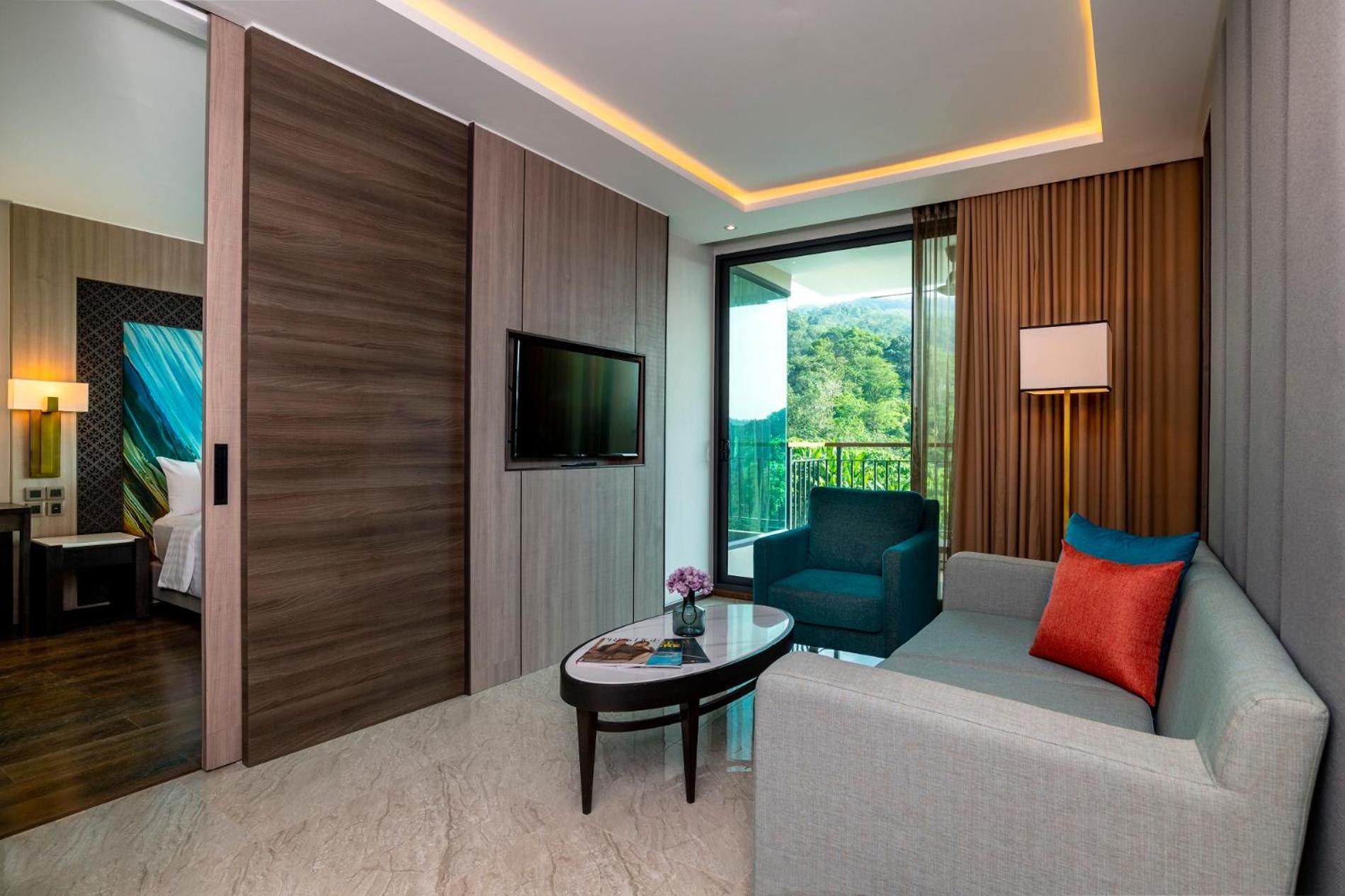 Skyview Resort Phuket Patong Beach Exterior foto Deluxe Suite